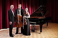 Salonkiorkesteri-640px-16.jpg