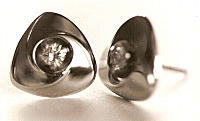 Kopio-POHJOINEN-korvakorupari1985-platina-ja-timantit.jpg